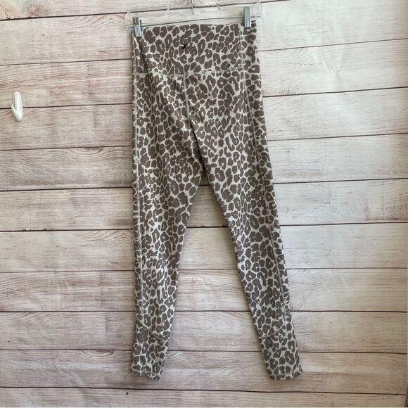 GLYDER LEGGINGS IN LEOPARD PRINT - Picture 5 of 6